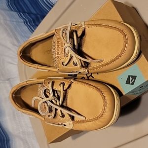 Boat shoes